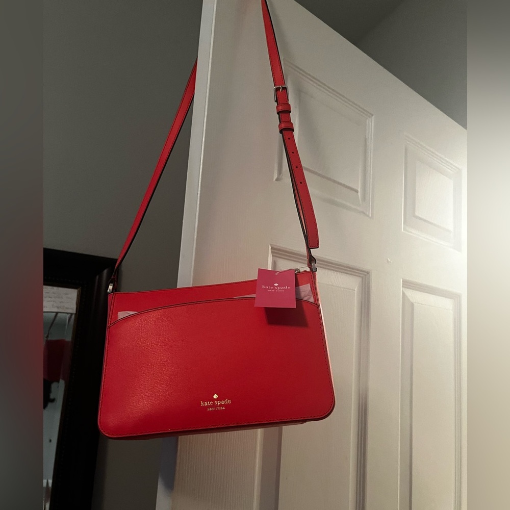 Kate Spade. cross body purse.